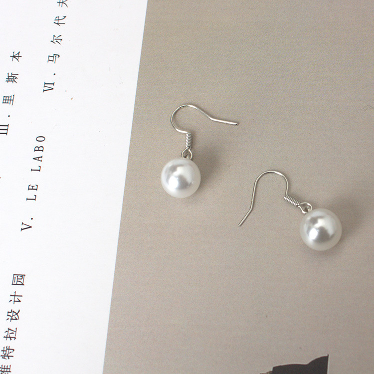 Wholesale of E1071 Korean version hot-selling earrings, fashionable and trendy pearl earrings and small accessories Specification drawing