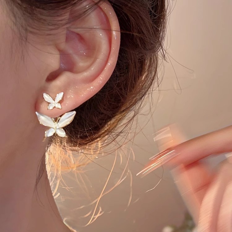 A pair of super fairy butterfly stud earrings for women, with a niche design, exudes a sense of high-end luxury and is small and elegant details Picture