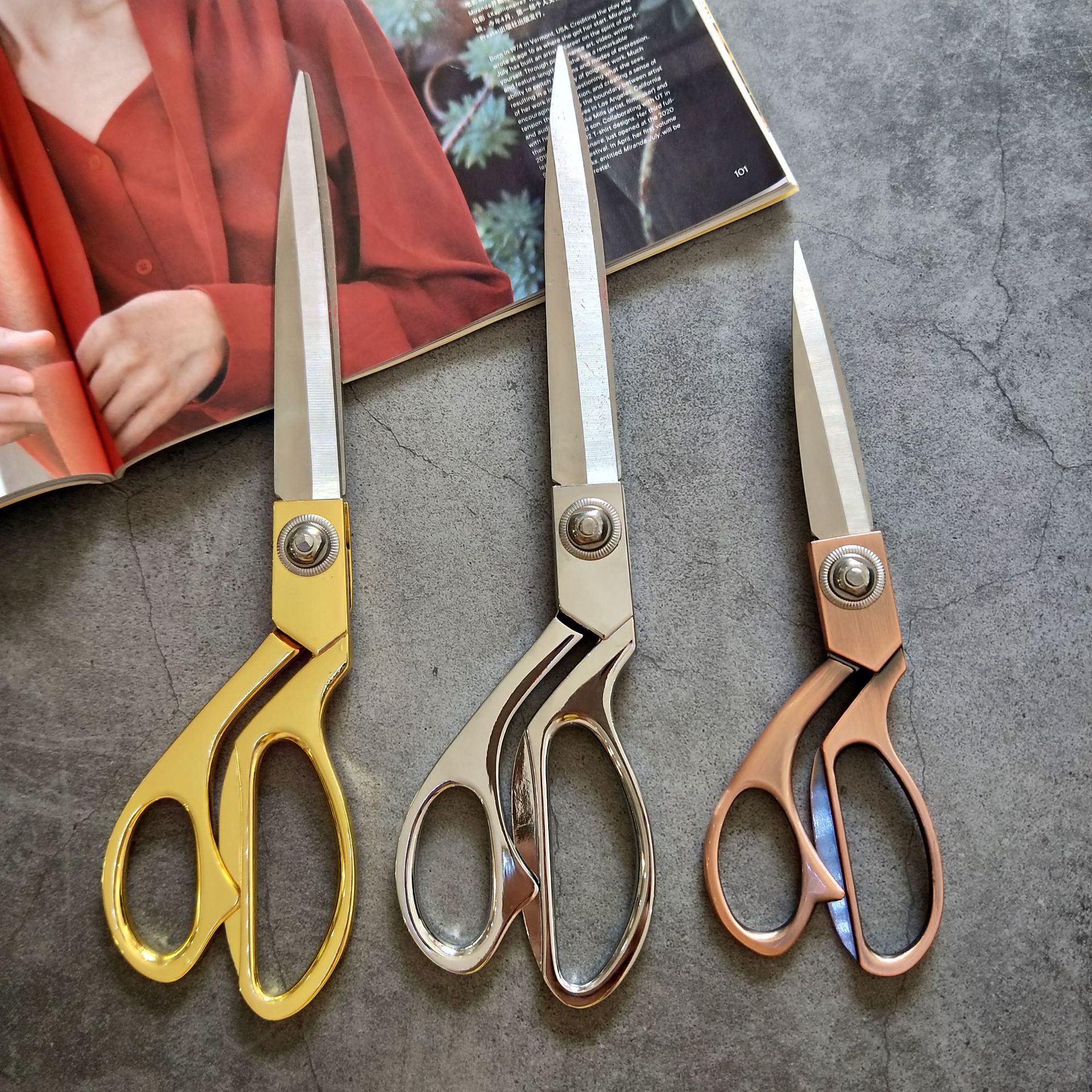 Gold-plated tailor scissors, stainless steel alloy clothing fabric scissors, 8-inch, 9-inch, 10-inch tailor scissors, sewing scissors factory full figure