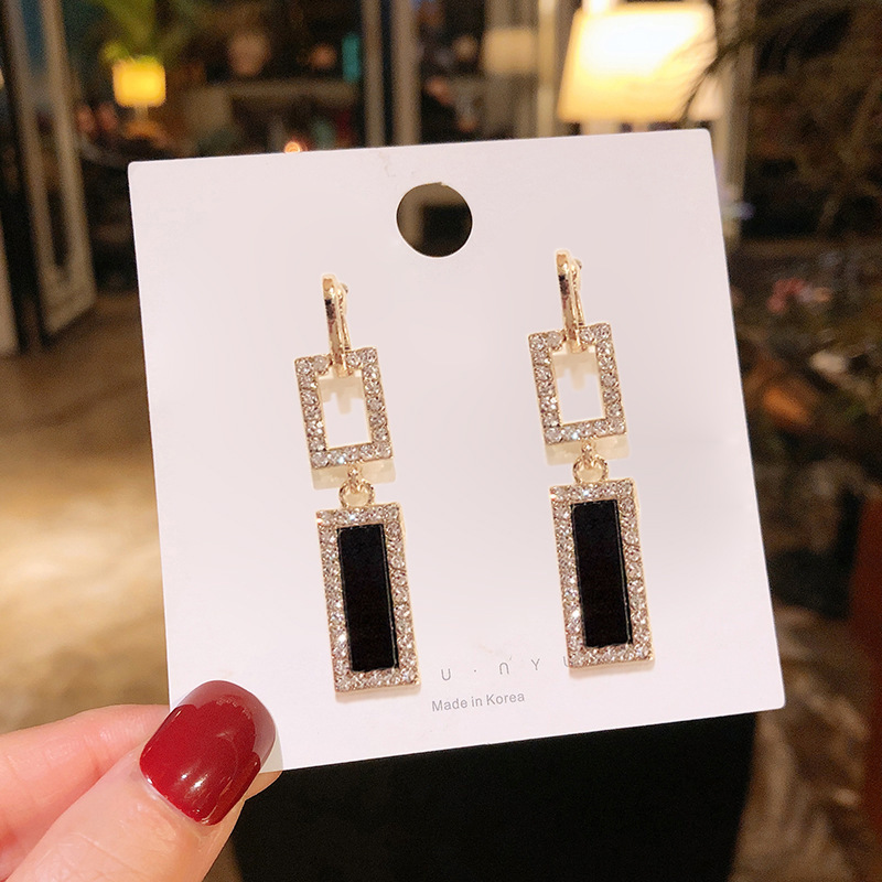 New silver needle geometric double-layer ear buckle trendy accessories, exquisite design, unique diamond-encrusted earrings, black rectangular earrings full figure