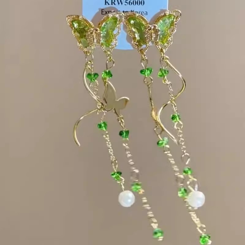French cold style, super ethereal, face-slimming, stud earrings for women, high-end tassel butterfly earrings, fashionable and versatile, high-end earrings Application Scenario