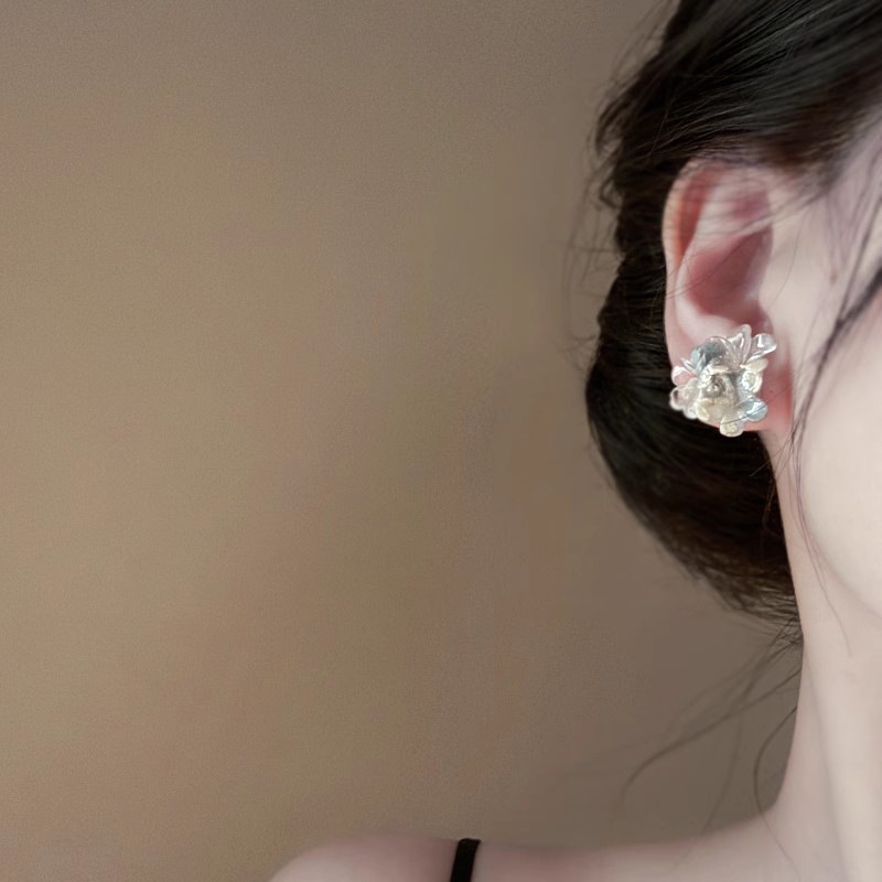 Early spring clear blue flower earrings, women's niche design, high-end earrings, super fairy-like and versatile stud earrings, 2025 new style details Picture