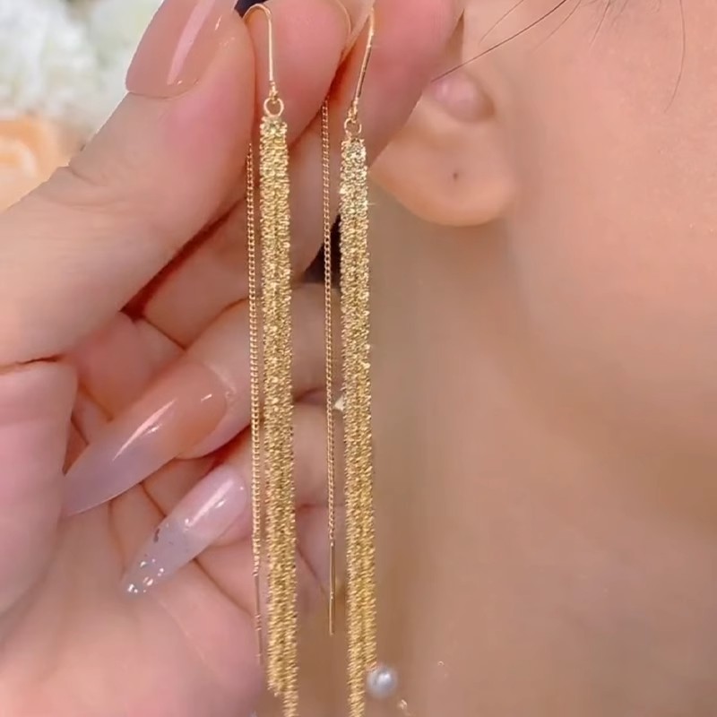 Sparkling starry sky tassel earrings for women, light luxury and elegant, versatile earrings, niche design, fashionable and unique earrings Specification drawing