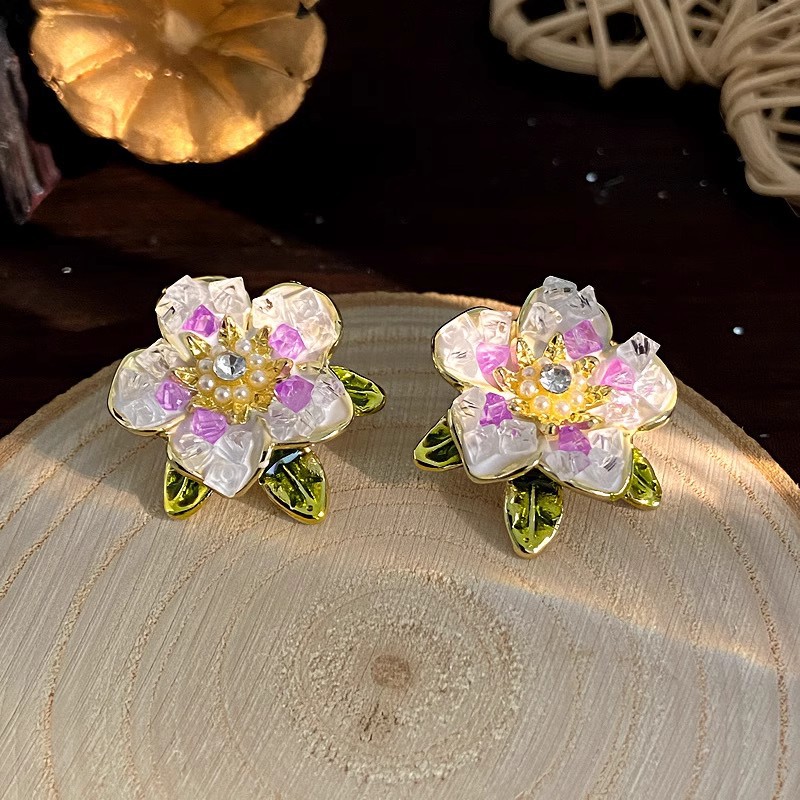 Purple and white gradient crystal cherry blossom earrings for women, a light luxury fashion, unique personality, versatile and fresh flower earrings details Picture