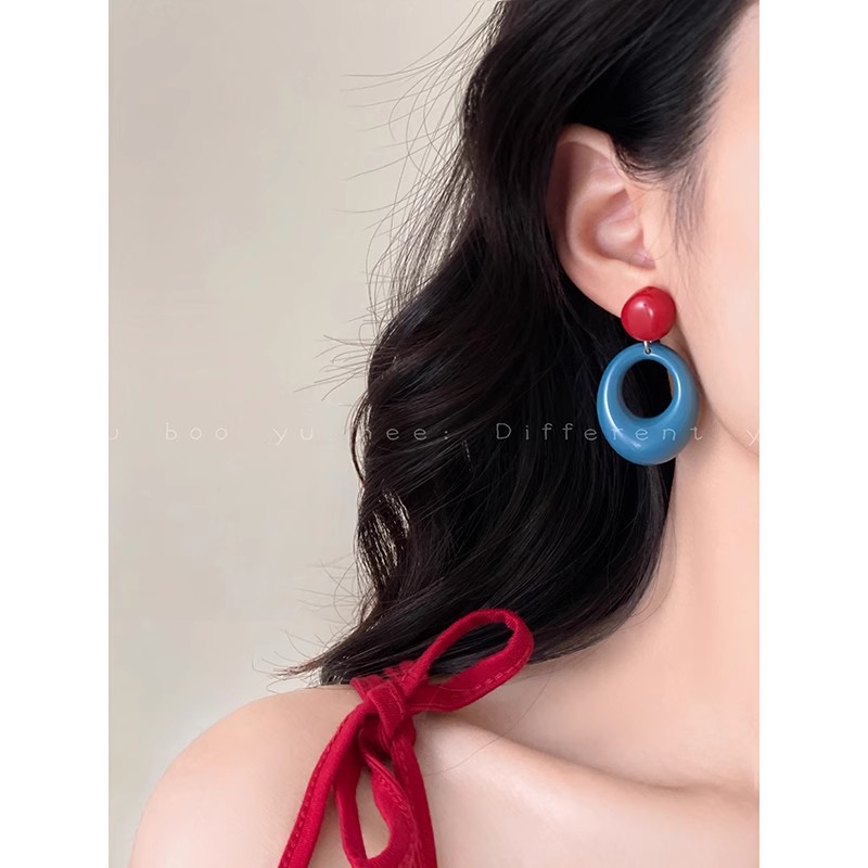 Hong Kong-style atmosphere earrings, women's retro blue niche design earrings, 2025 new style, elegant and high-end earrings Specification drawing