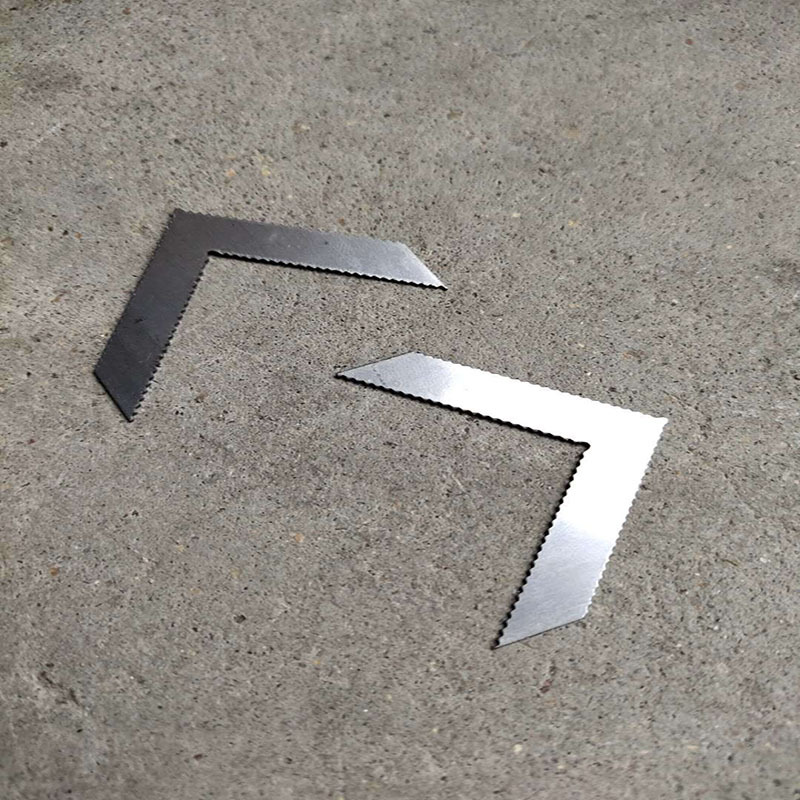 The positive and negative corner serrated iron sheet positive and negative corner planer blade is detachable. The positive and negative corner blades are specially designed for flat planers full figure