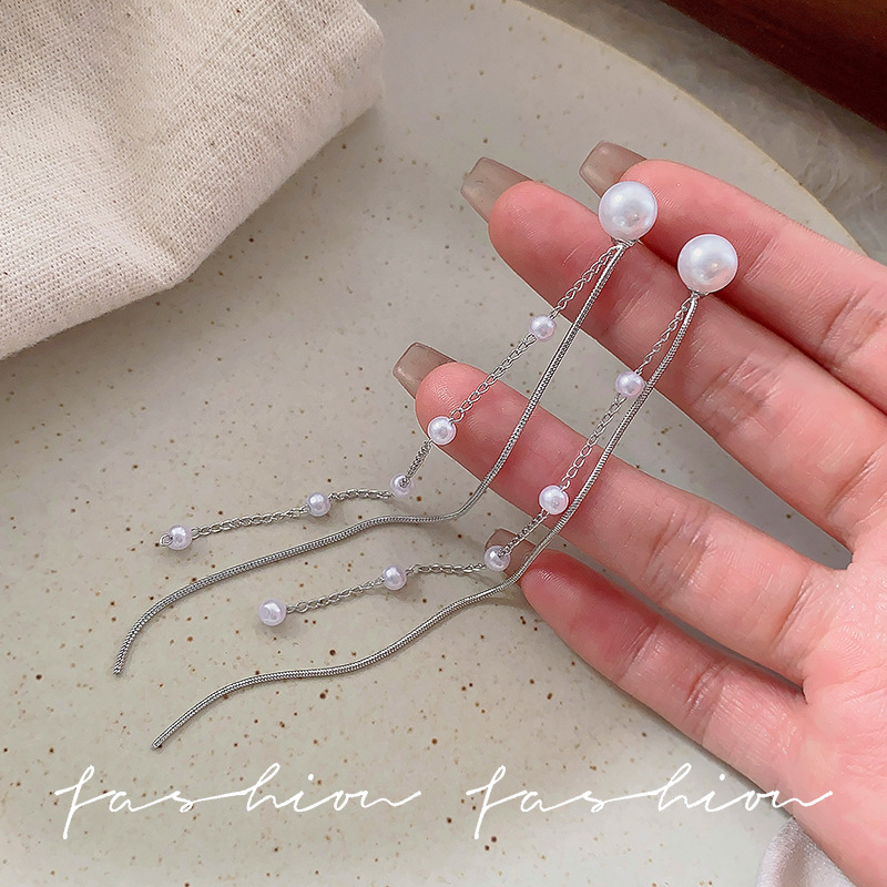 Sweet Japanese and Korean earrings for women 2025 New bestsellers Pearl tassel ear strings, fashionable and elegant earrings and earrings, high-end feel details Picture