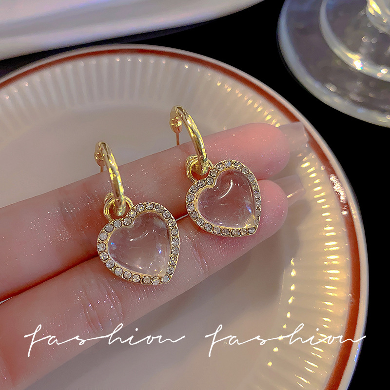 French retro zircon transparent heart-shaped ear rings for women, Korean style, versatile and elegant stud earrings and earrings wholesale Specification drawing
