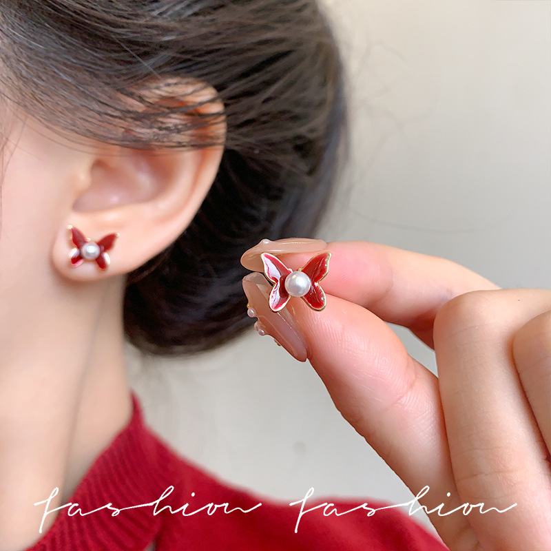 Reddish-brown oil-dripping bow stud earrings for women, retro and light luxury pearl earrings, sweet and elegant, small and exquisite earrings details Picture