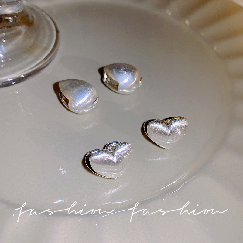 S925 Korean brushed heart-shaped earrings, matte matte water drop, niche design, high-end, cold style, stud earrings for women Specification drawing