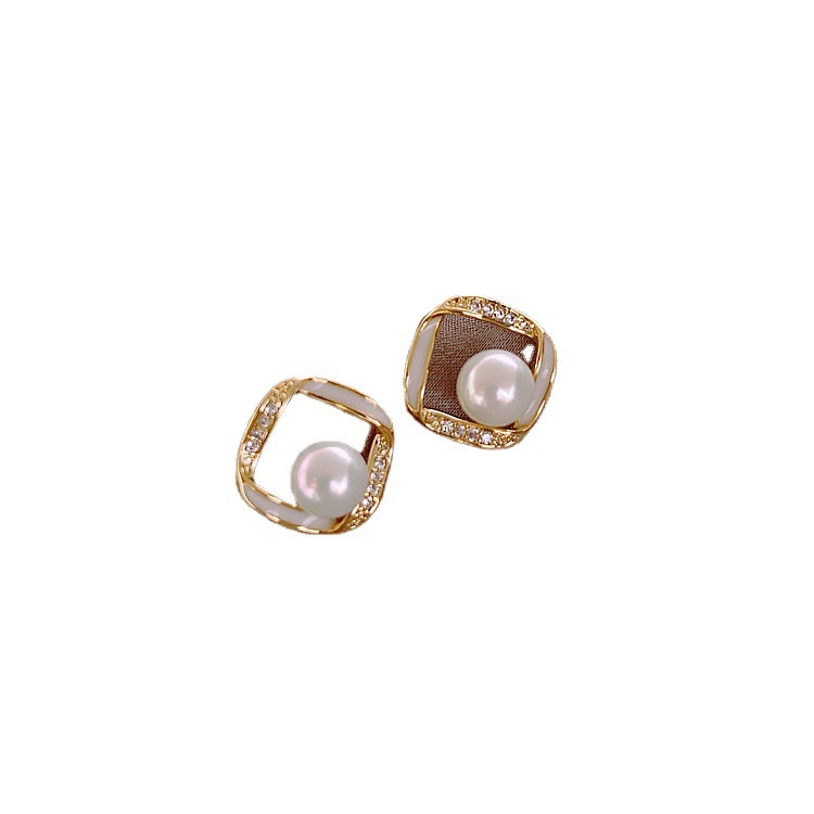 S925 Silver needle simple pearl earrings for women, new trendy Korean style, Internet celebrity ear studs, earrings and ear needles sent by us Item Picture