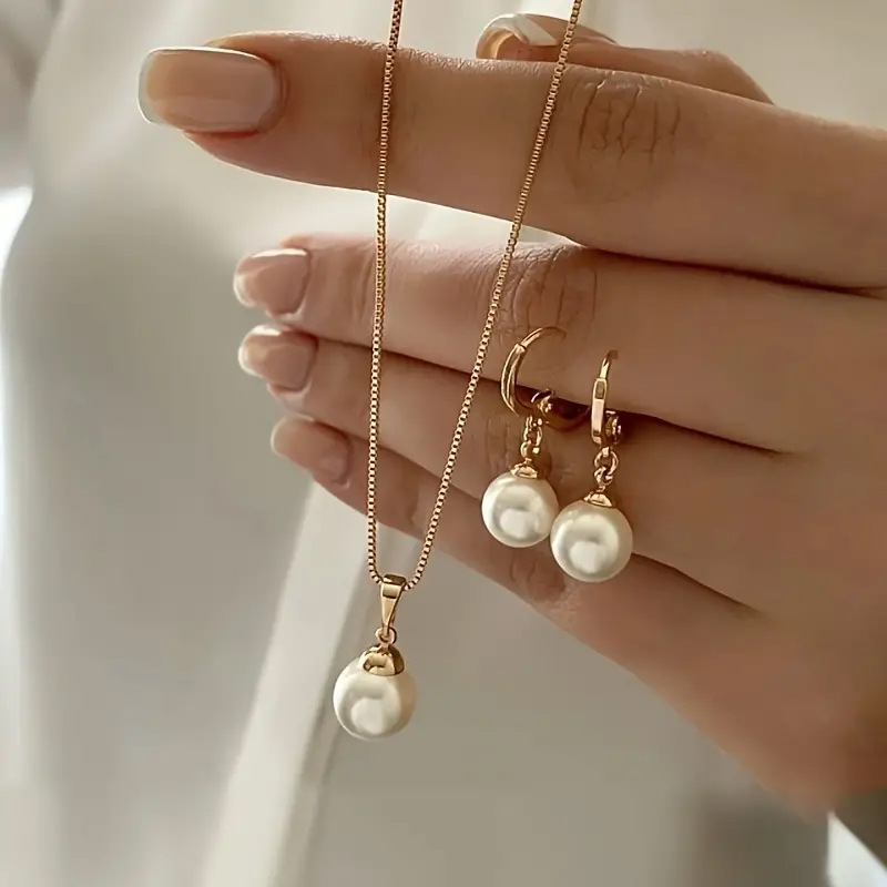 Cross-border European and American new pendant jewelry necklace, elegant design sense, light luxury earrings necklace, pearl imitation jewelry set full figure