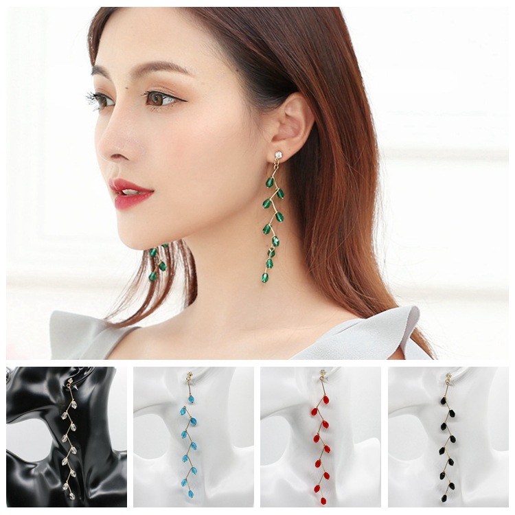 Korean retro tassel long stud earrings, simple and elegant crystal individual earrings, women's green crystal earrings, exquisite full figure