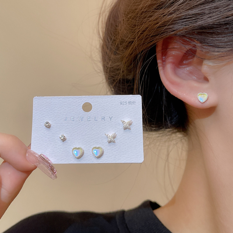 S925 Silver Needle Ear Piercing and Stud Earrings for women Sleep without removing heart-shaped set earrings, niche design, high-end feel, trendy earrings Application Scenario