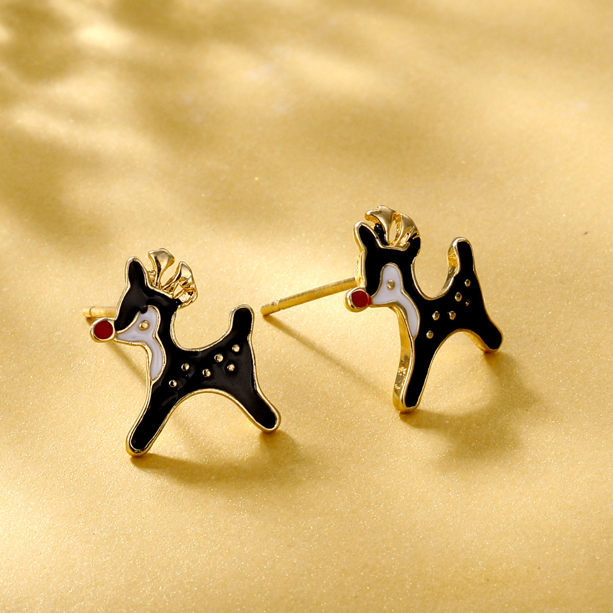 S925 Silver Needle cross-border earrings from Europe and America, ins Christmas oil Drip, reindeer Christmas tree stud, cross-border best-selling accessories Application Scenario