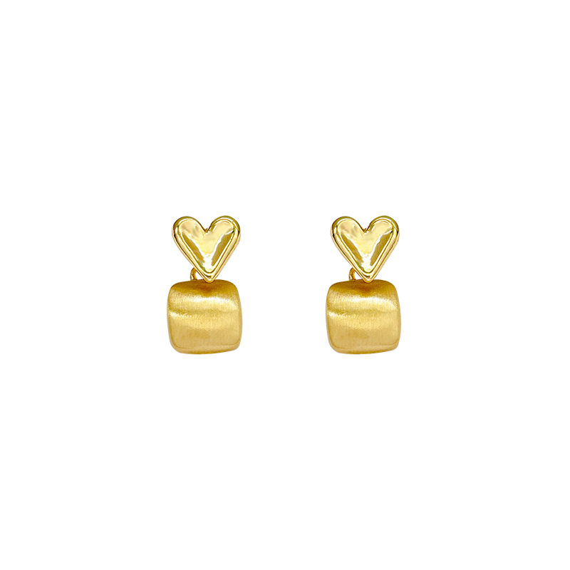 Brushed square earrings for women 2025 New bestsellers, high-end heart-shaped earrings, light luxury and niche stud earrings wholesale Item Picture