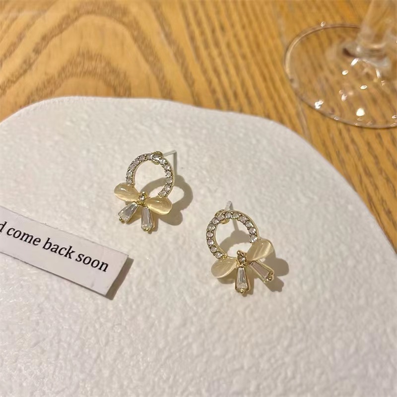 S925 Silver Needle New cat's eye stone bow stud earrings for women, small, simple and versatile Korean earrings, trendy and stylish for going out Specification drawing