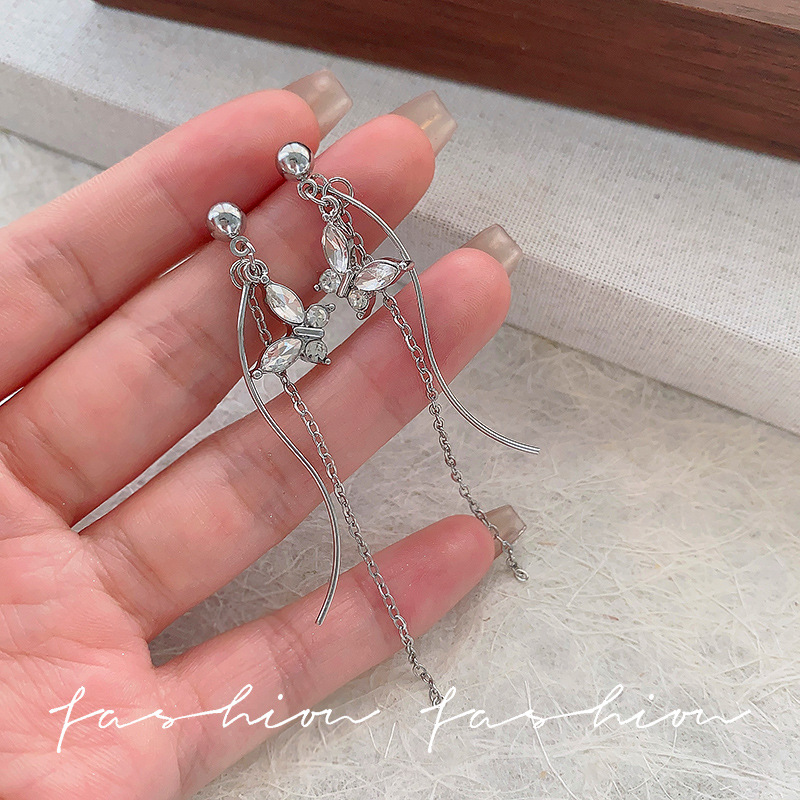 Super ethereal butterfly tassel stud earrings, feminine charm, Korean personality, long and slimming earrings that make the face look slimmer, light luxury and high-end earrings details Picture