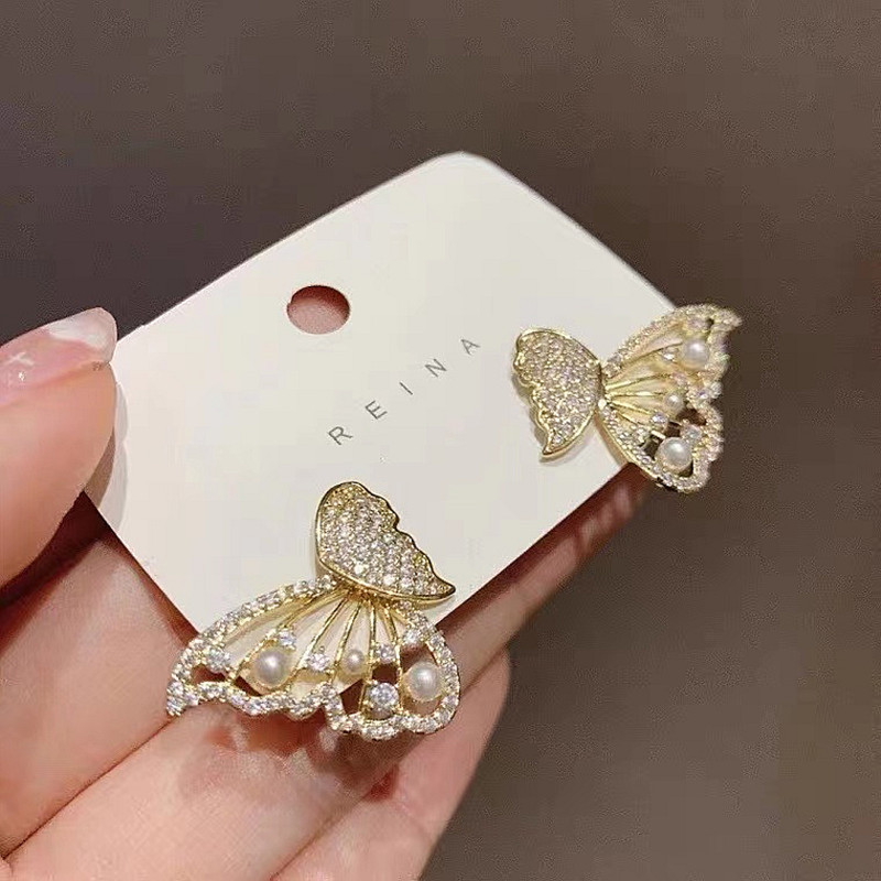 S925 Silver Needle Korean butterfly Pearl Earrings, a new style of light luxury and elegant stud earrings for women Specification drawing