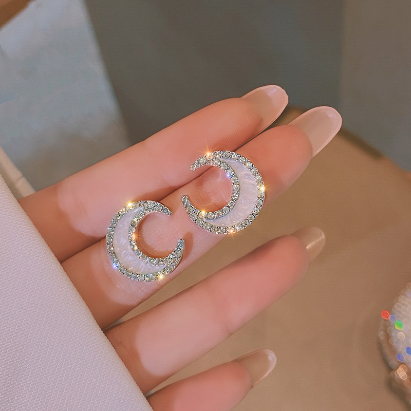 Korean super fairy moon earrings, women's inS-style simple and slightly inlaid zircon elegant earrings, high-end and light luxury earrings Specification drawing