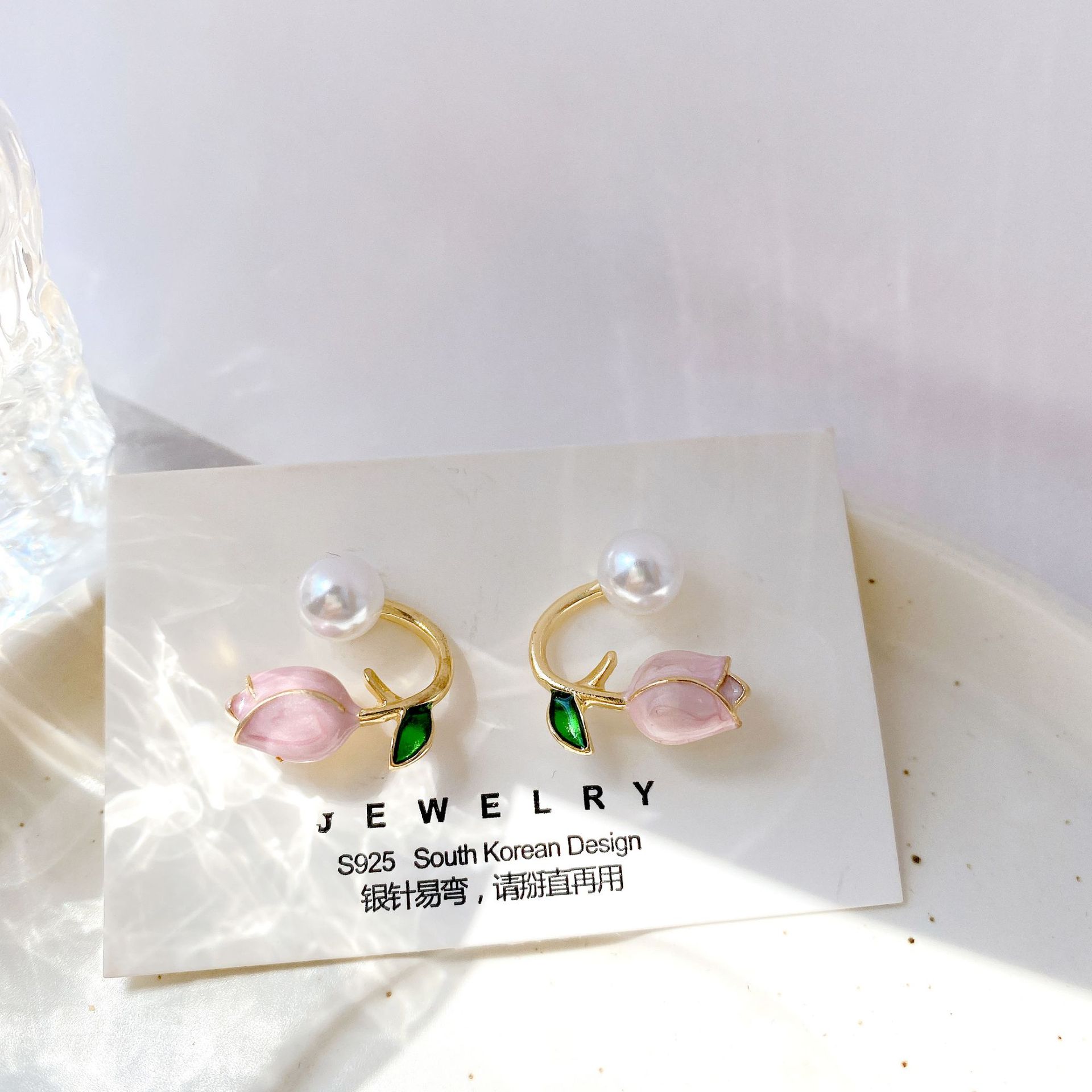 A new cross-border ear-hanging style romantic pink tulip stud, a creative two-wear earring, a light luxury and elegant ear accessory Application Scenario