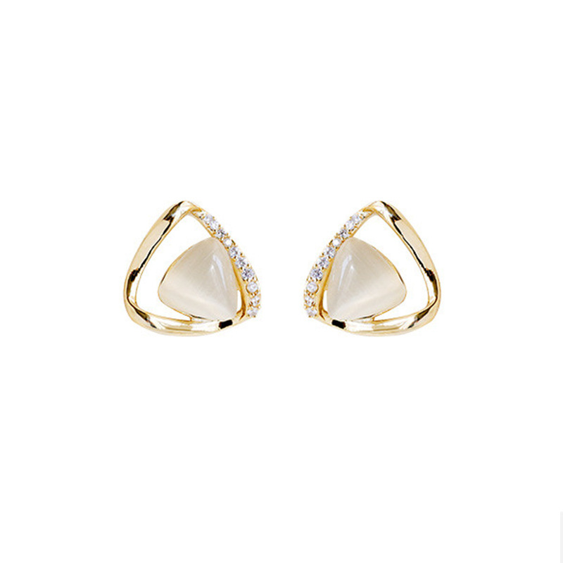Sweet and versatile, elegant cat's eye stone earrings for women 2025 New triangular cat's eye stone earrings S925 silver needle earrings Item Picture
