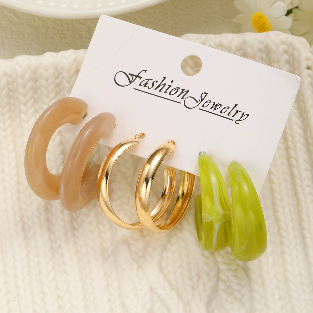 Cross-border European and American simple new C-shaped gold resin alloy Earrings 3-piece set retro women 's earrings Earrings details Picture