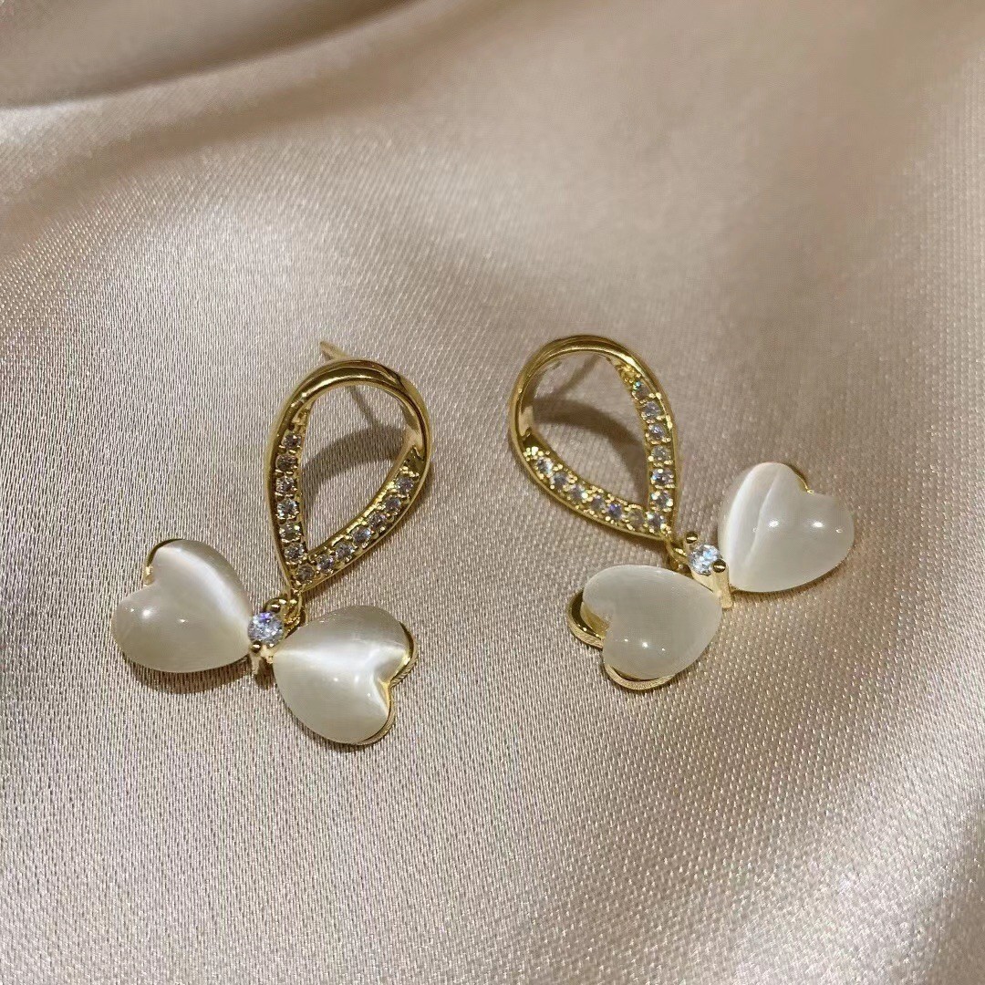 S925 Silver Needle elegant Earrings, fashionable accessories, cat-eye bow earrings, Korean stud earrings, sweet and ladylike charm Specification drawing