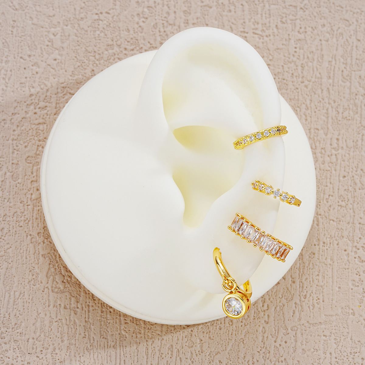 New cross-border European and American semi-managed zircon copper earrings 4-piece set/One light luxury and high-end creative women's earrings accessory details Picture