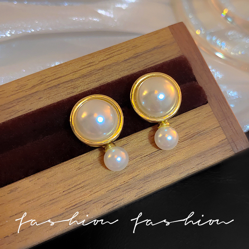 925 Silver Needle Pearl Earrings, with a sense of design, elegant and simple style, are a new 2025 stylish and trendy stud earrings full figure