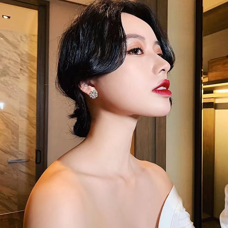 S925 Silver Needle Korean stylish Trendy earrings, women's cross-ear studs, high-end trendy trendy trendy earrings and earrings Specification drawing