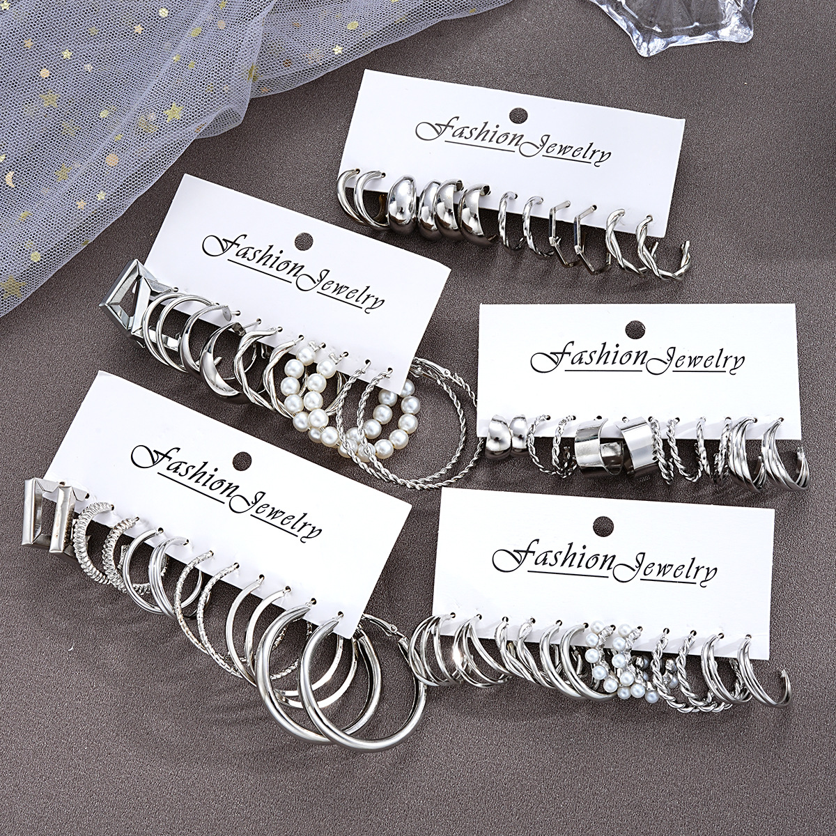 A 30-piece set of new cross-border trend geometric C-shaped alloy earrings from Europe and America, featuring an ins minimalist design for women Application Scenario