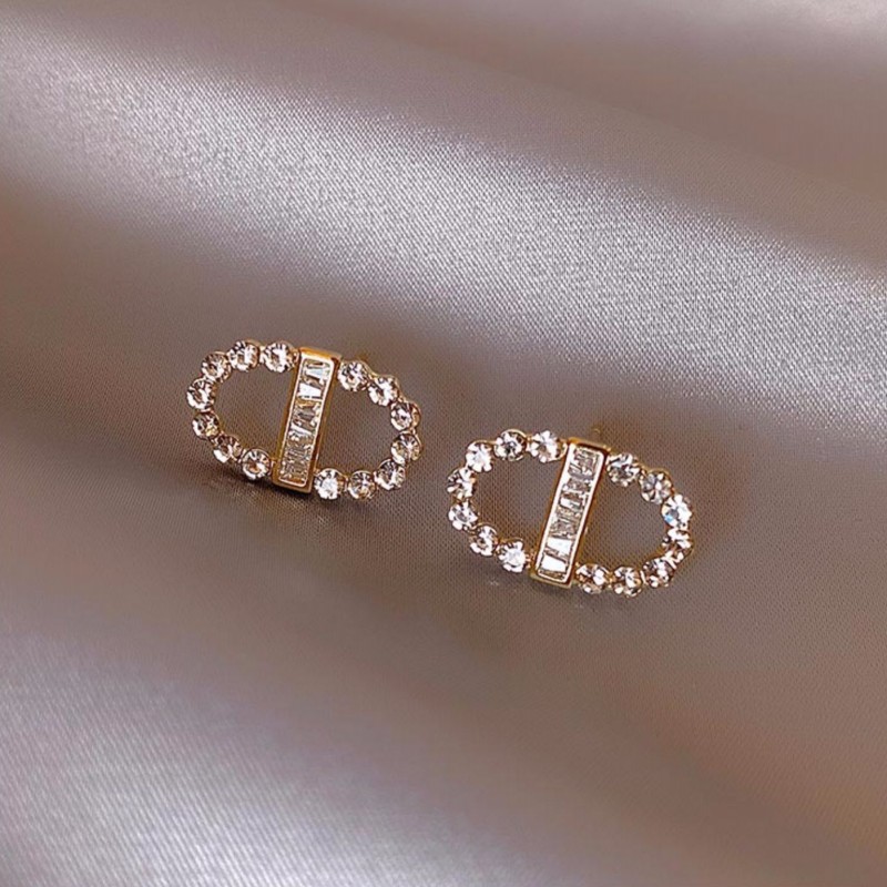 S925 Silver needle sweet earrings, trendy and niche design sense, stud earrings, women's full diamond earrings, light luxury, girlish, Japanese and Korean exquisite full figure