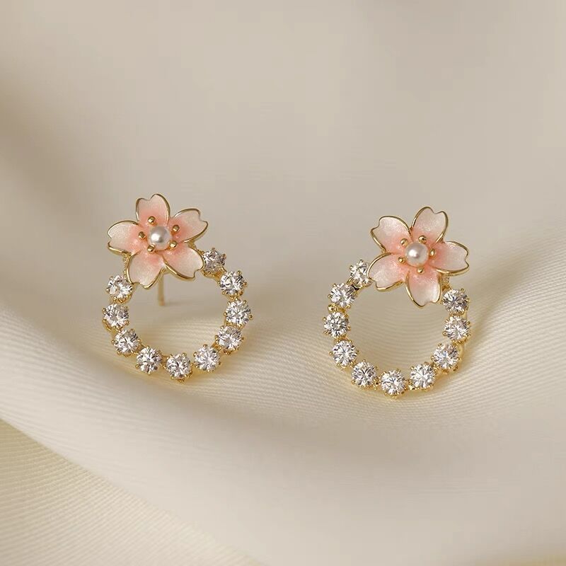S925 Silver needle pink oil cherry blossom stud earrings, a niche Korean fashion diamond-encrusted pearl circle flower earrings for women Specification drawing