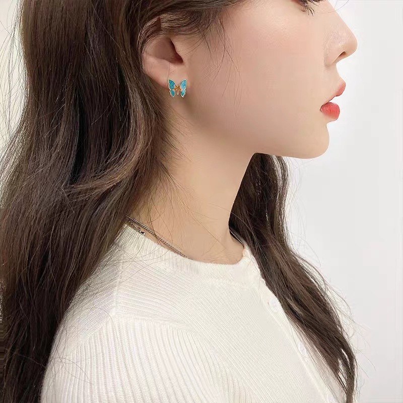 This trendy and fresh butterfly stud earring is a unique, trendy and versatile earring from Japan and South Korea, a stylish and elegant accessory Specification drawing