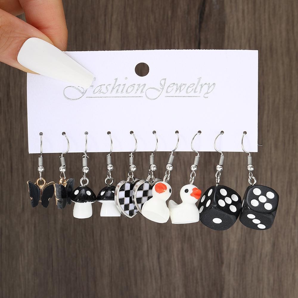 Wholesale of 5-piece cross-border fashion and creative black checkerboard pattern mushroom dice earrings and simple butterfly heart-shaped earrings full figure