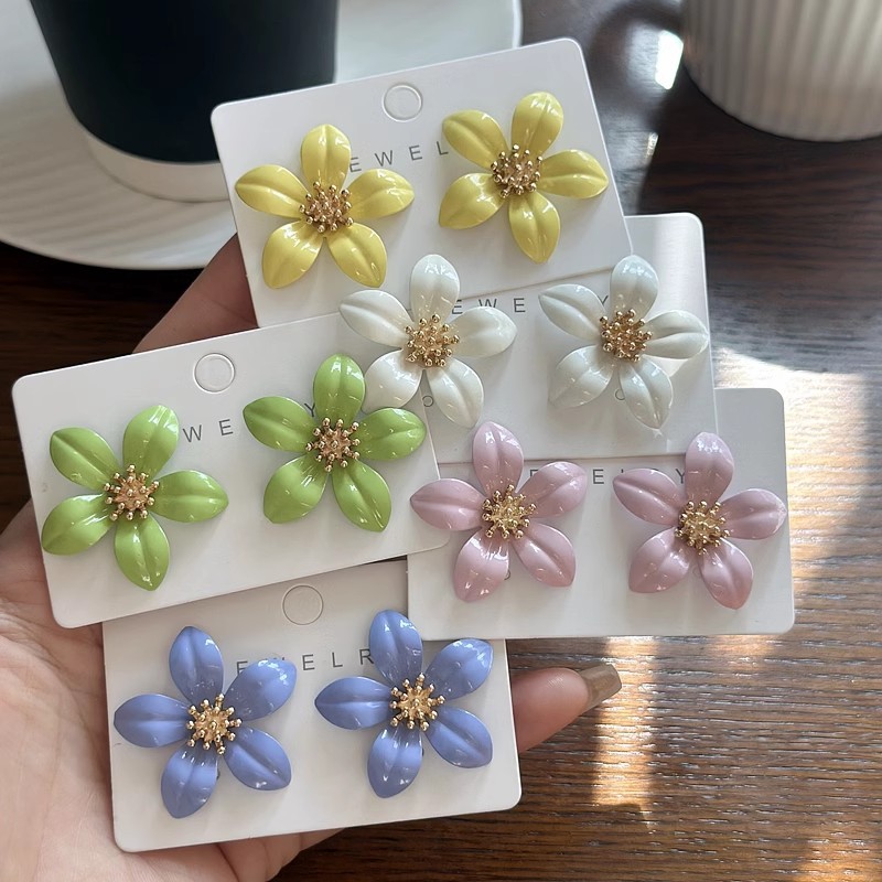 Early spring vacation style flower stud earrings with a niche design sense for women, a new 2025 bestseller, high-end and elegant earrings Specification drawing