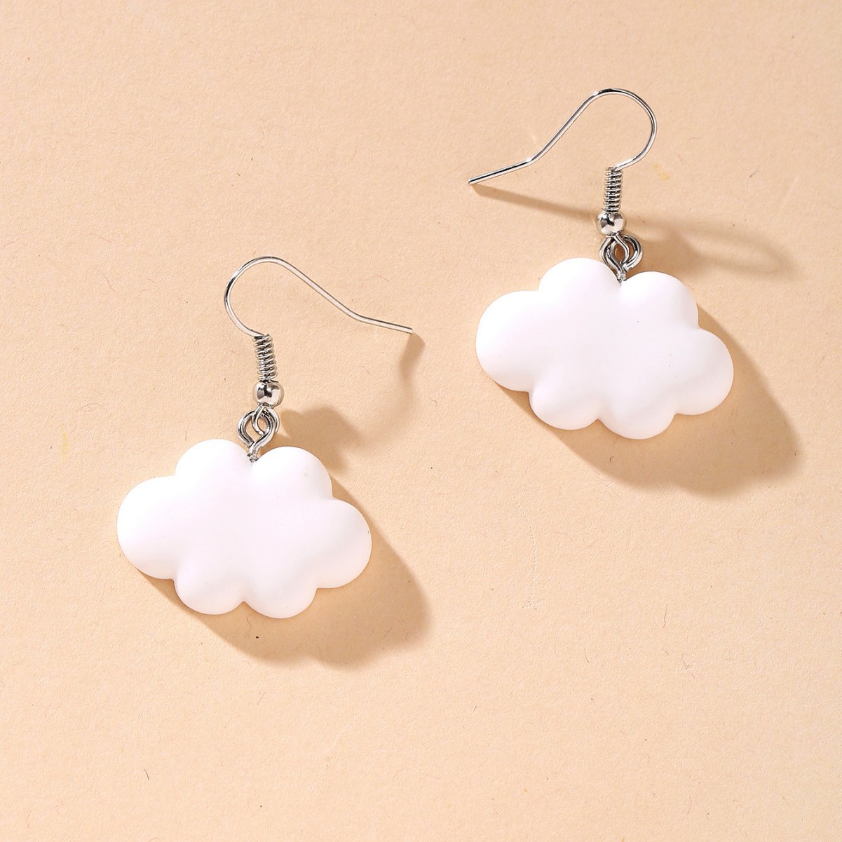 51472 European and American cross-border jewelry wholesale Cartoon cute cloud earrings, feminine charm, versatile, simple and niche earrings details Picture