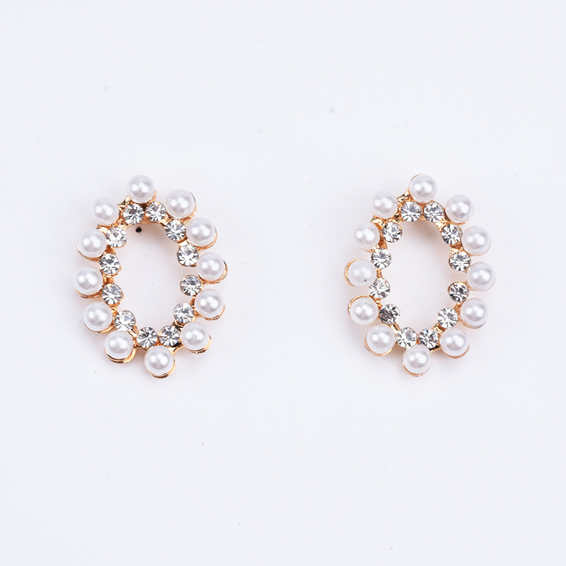 S925 Silver Needle Japanese and Korean sweet little Fragrance style fashionable pearl earrings, imitation pearl inlaid alloy geometric stud earrings Item Picture