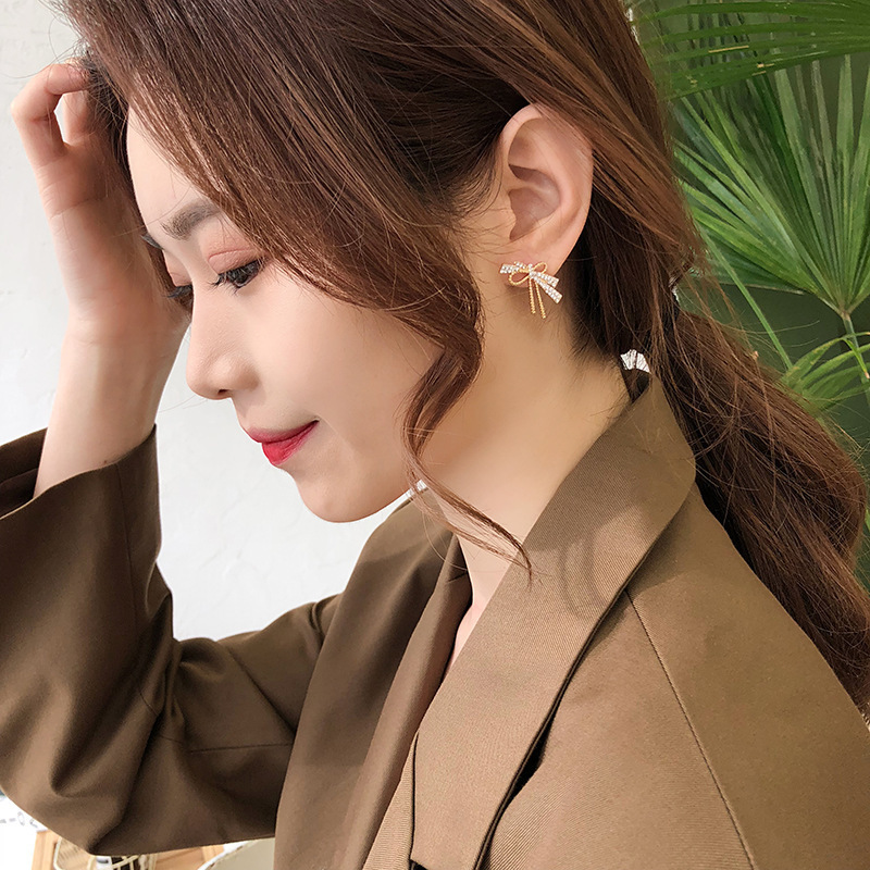 s925 Silver Needle New bow stud earrings for women, Korean fashion style, versatile earrings, simple design sense, and earrings Application Scenario