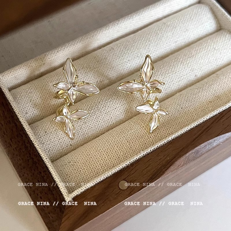 French gentle butterfly stud earrings, a new bestseller in 2025, exude a high-end feel. Women's 925 silver needle earrings, a stylish and elegant accessory details Picture