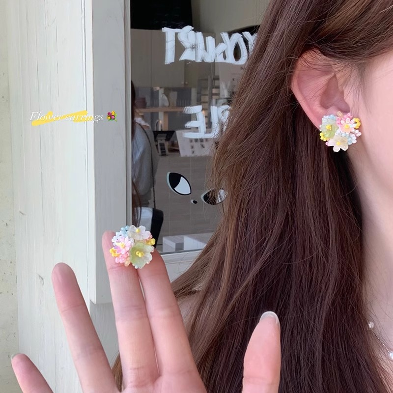 The same flower-shaped earrings as Yu Shuxin's, spring dopamine-colored beaded earrings, are light luxury, niche and high-end earrings Specification drawing