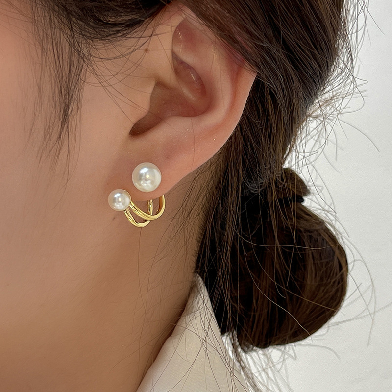 S925 Silver needle Korean light luxury pearl geometric New trendy French Style One pair of ear stud earrings for women full figure