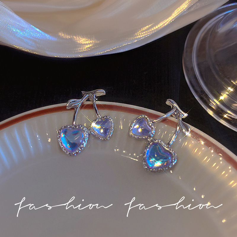 Sweet and cool cherry earrings, cold style, fashionable and elegant, niche design sense, ear studs, personalized and versatile earrings, silver needle wholesale Specification drawing