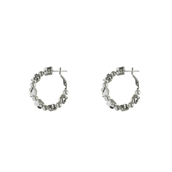 Unique lava pearl ring earrings, a niche design for women, high-end stud earrings, a fashionable ear accessory with an atmosphere for autumn and winter Item Picture