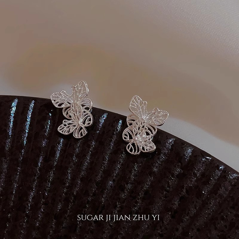 Lace butterfly stud earrings, a unique and niche design for women, are a new high-end, sweet and exquisite ear accessory from 2025 details Picture