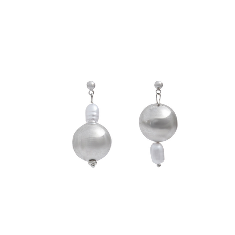 Silver needle, European and American irregular geometric round teardrop pearl earrings, retro personality, metal design sense, stud earrings for women Item Picture