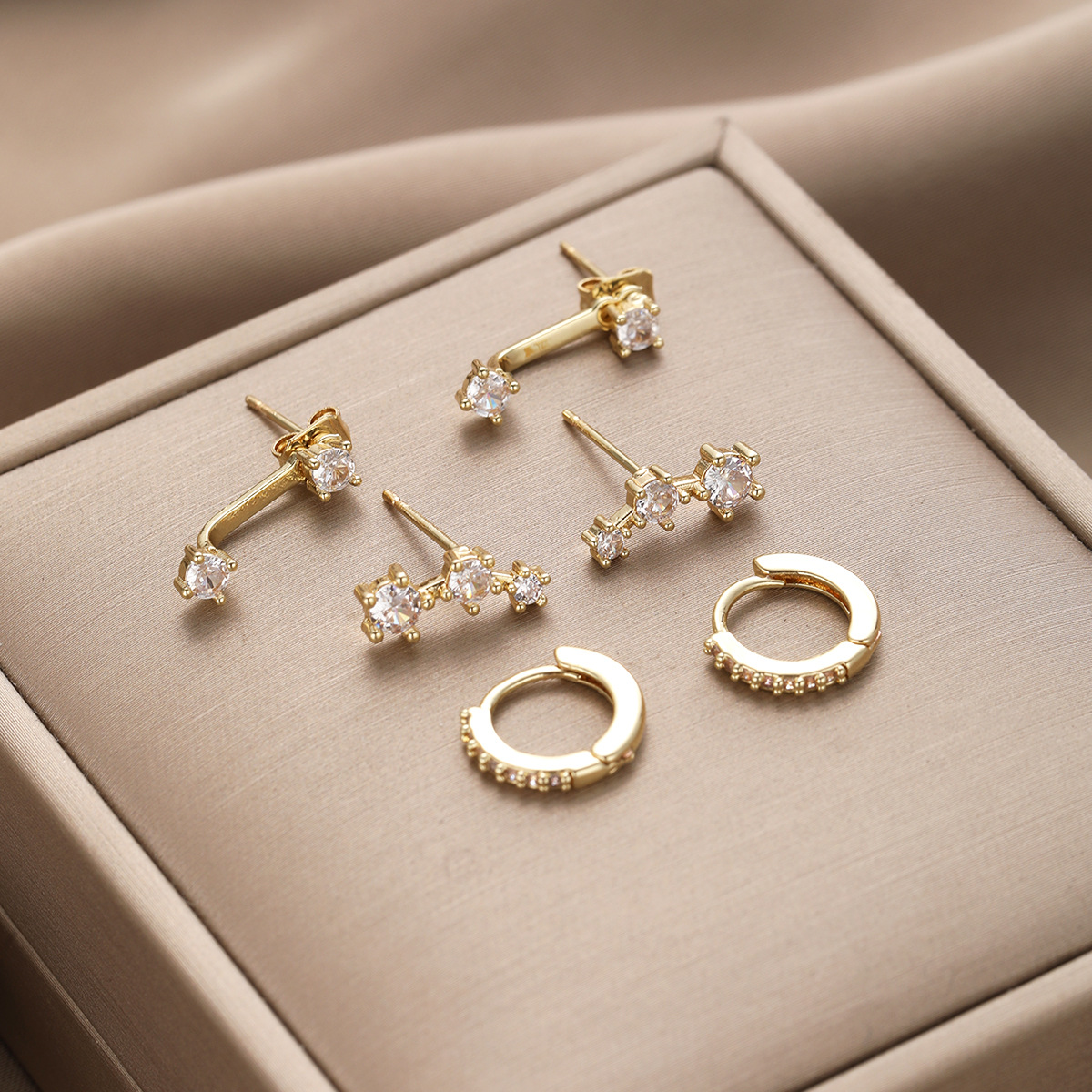 Cross-border TEMU popular fashion zircon copper earrings 3-piece set, elegant and light luxury women's stud earrings wholesale Specification drawing