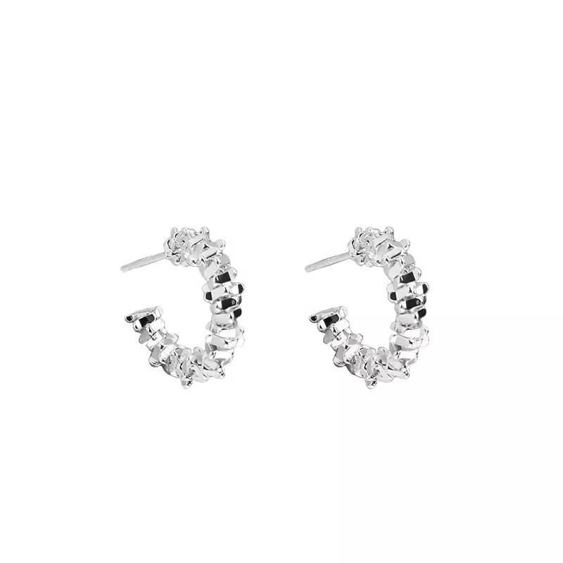 Broken silver C-shaped earrings for women, French niche design, cold style, stud earrings, high-end and elegant, semi-circular earrings Item Picture