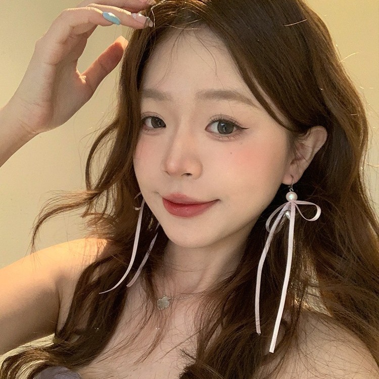 The same design as South Korea's Cho Mi-yeon, featuring high-end Instagram-tied bow earrings, stud earrings, bell pendants and ribbon for women full figure